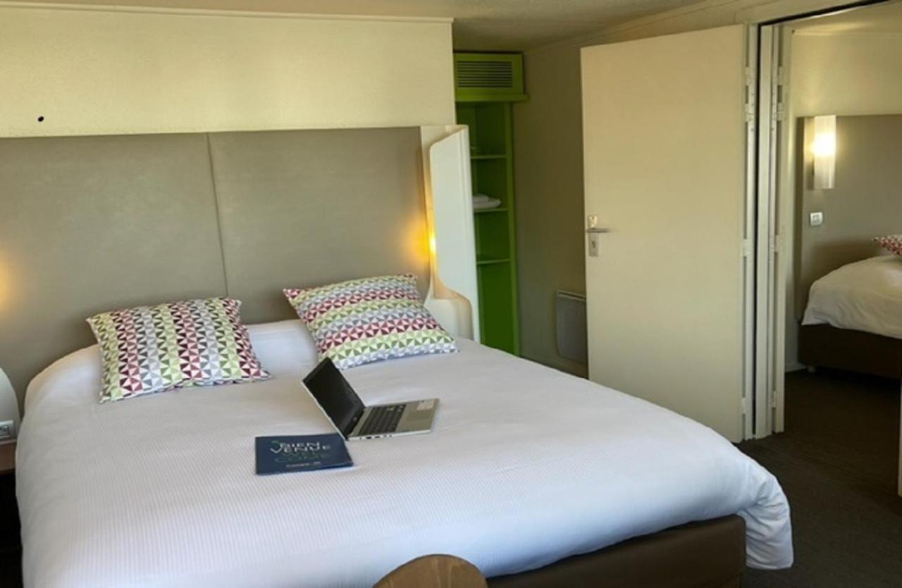 Campanile Annecy - Cran Gevrier Hotell Exteriör bild