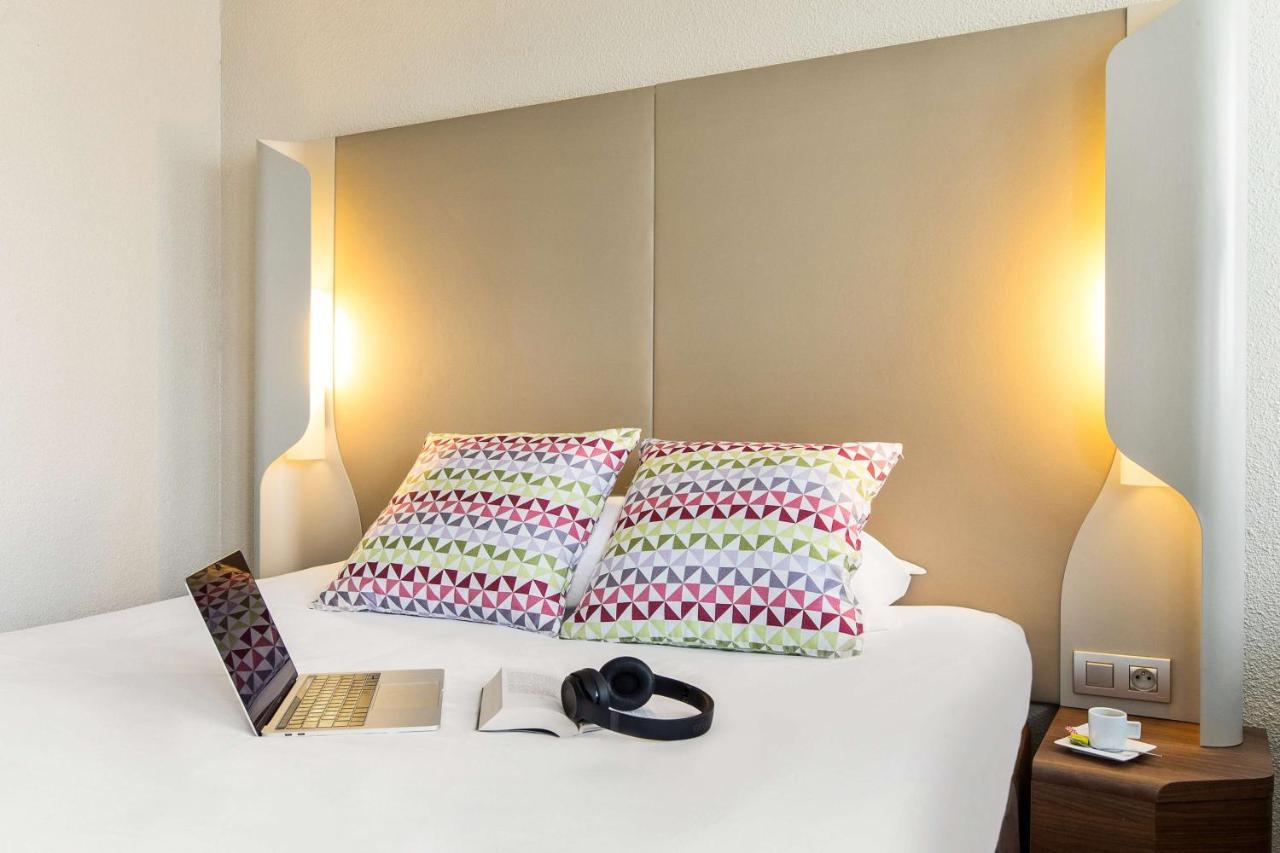 Campanile Annecy - Cran Gevrier Hotell Exteriör bild