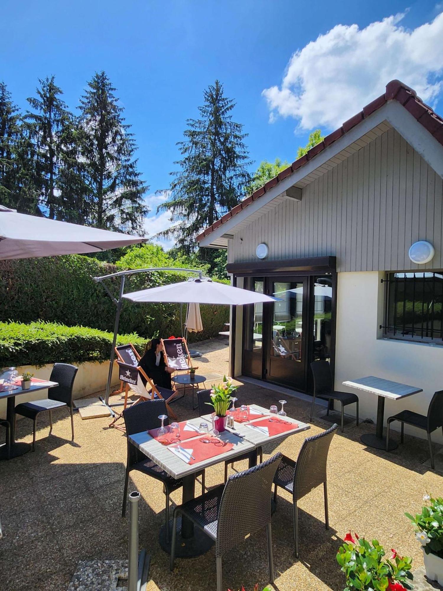 Campanile Annecy - Cran Gevrier Hotell Exteriör bild